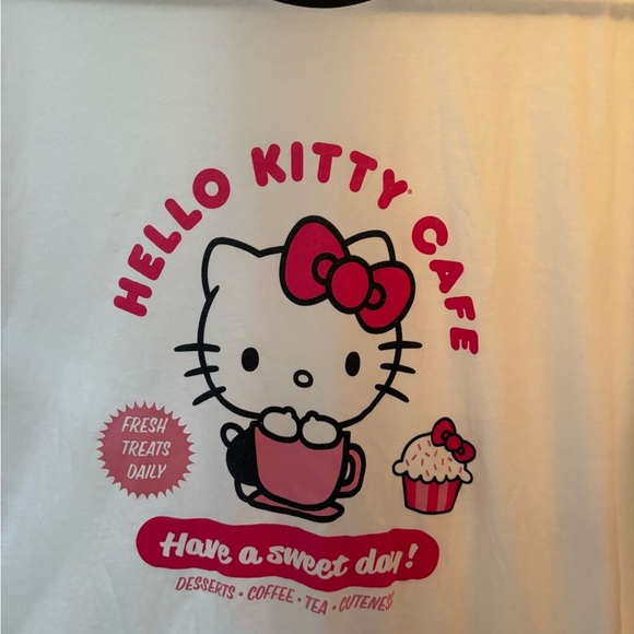 Hello Kitty Cafe T-Shirt - White and Pink - Picture 3 of 3